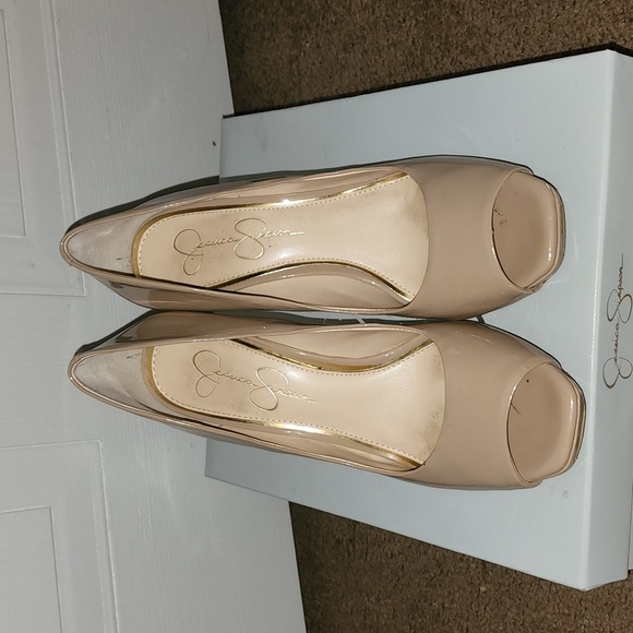 Jessica Simpson Shoes - COPY - Jessica Simpson high heels bone colored peep toe shoes. EUC. Size 9
